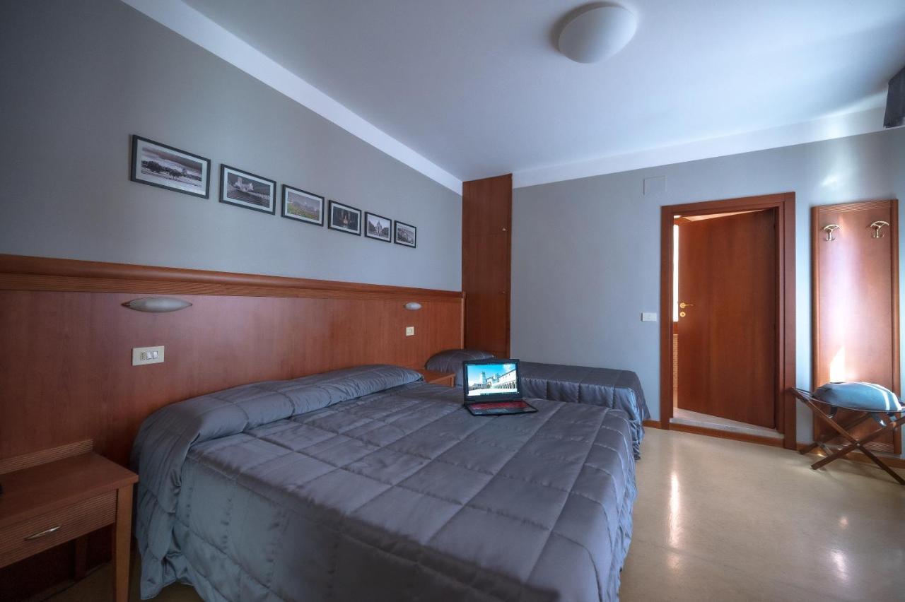 Hotel Moderno Assisi Eksteriør bilde